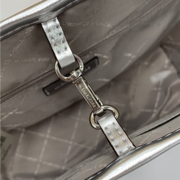 Michael Kors Signature Jet Set Girls Medium Carryall Tote Bright White M… - Picture 9 of 14